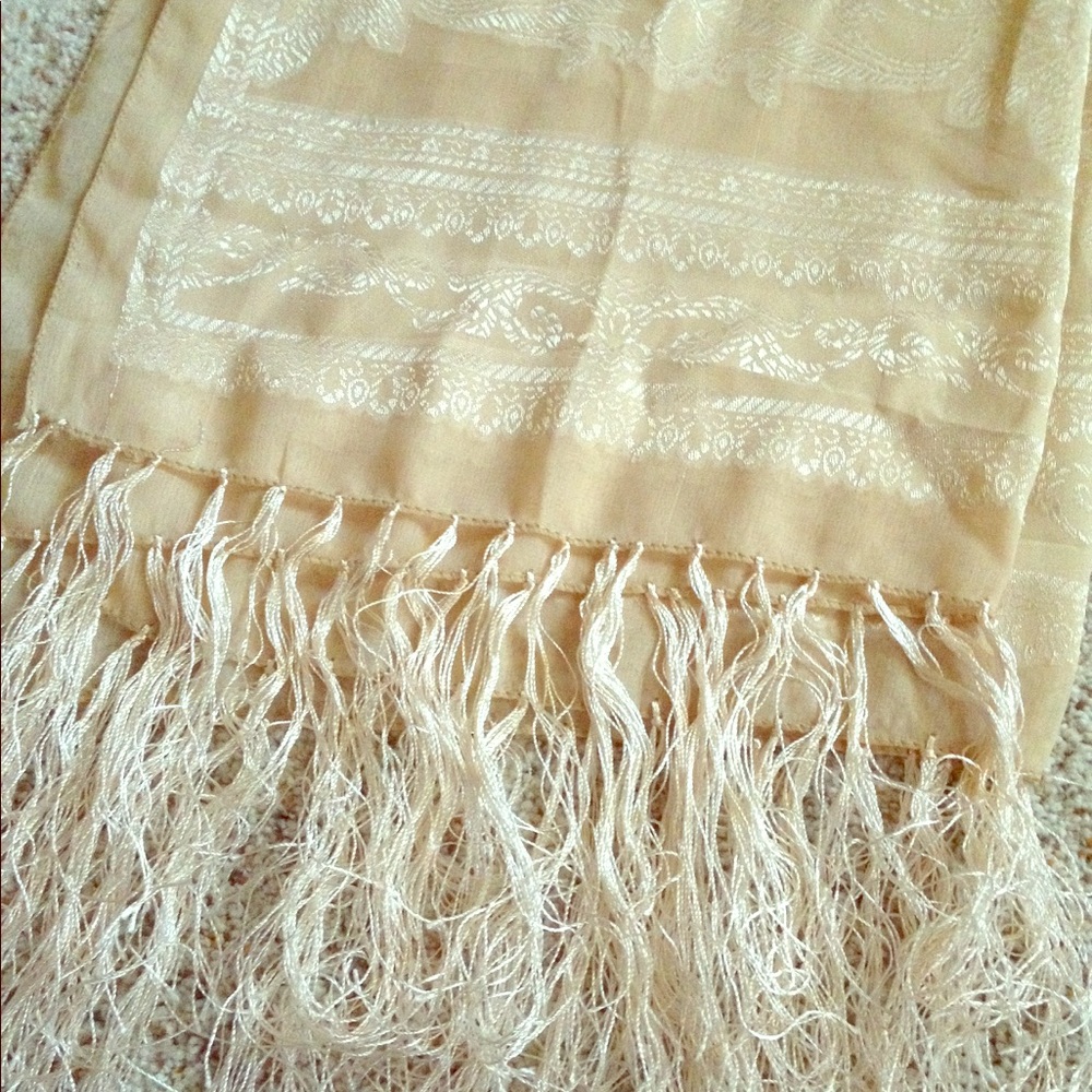 Vintage shawl/scarf